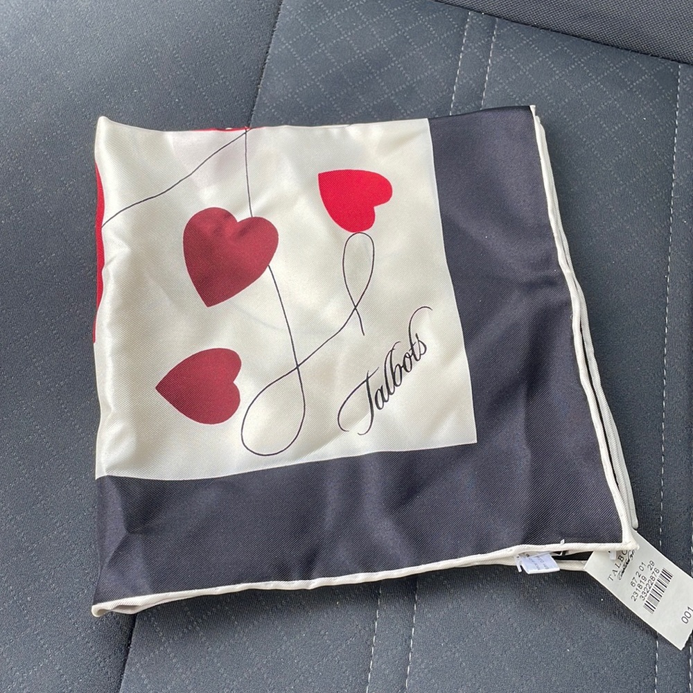 NWT talbots heart scarf